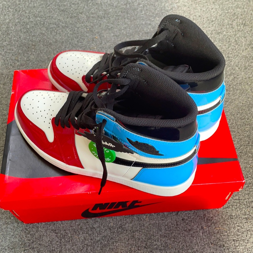 Air Jordan 1 Retro High “Fearless” UNC CHICAGO